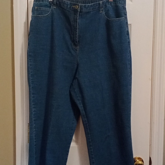 JEANS BY Quacker Factory - Picture 2 of 6